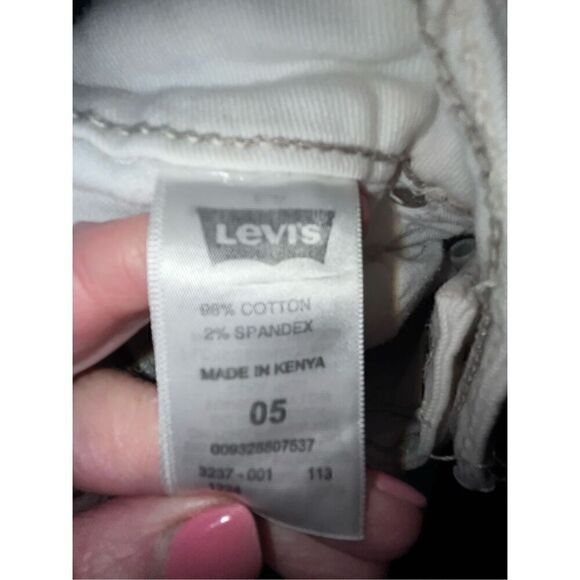 Levi’s white denim midi shorts 5 - Picture 3 of 5
